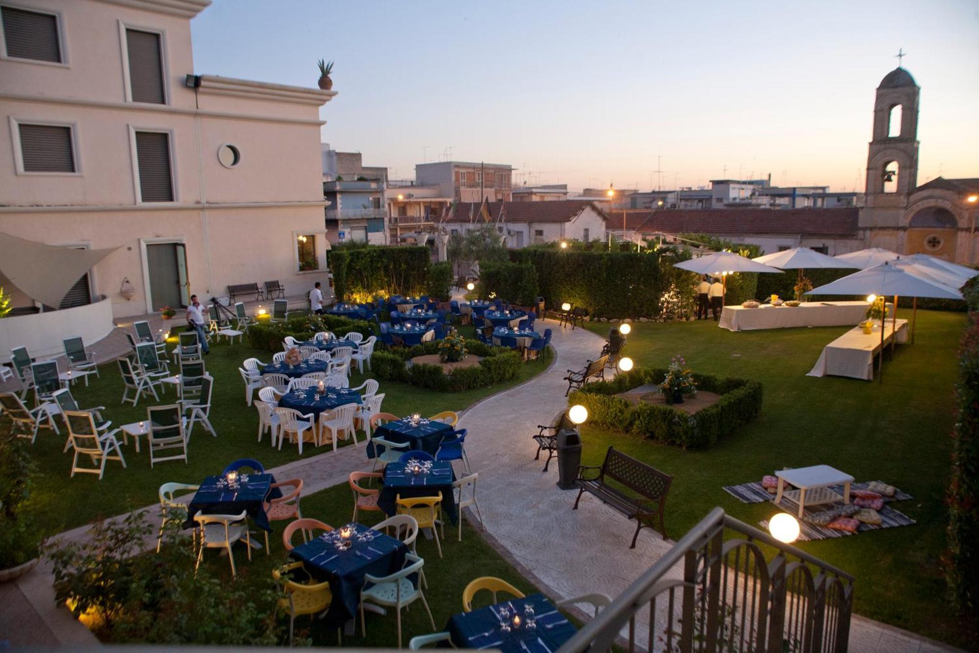 Hotel D'Altavilla Canosa di Puglia Exterior foto